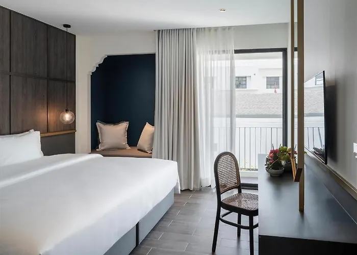 Lilit Bang Lumphu - Close To Khao San Road
