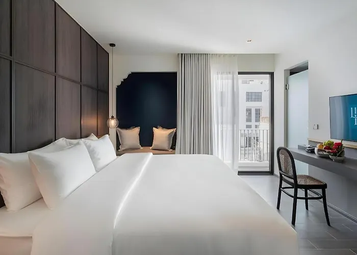 Lilit Bang Lumphu - Close To Khao San Road
