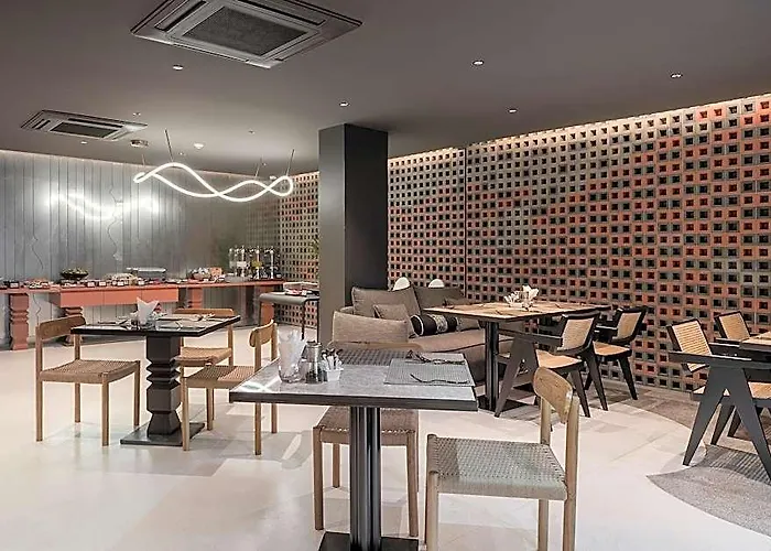 Lilit Bang Lumphu - Close To Khao San Road 4*