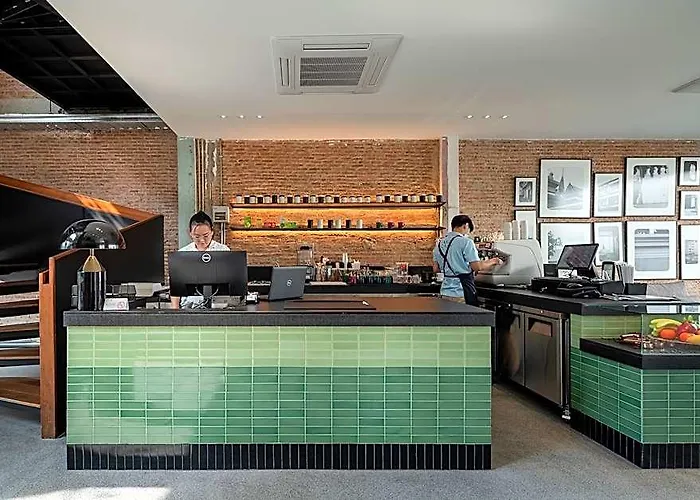 Lilit Bang Lumphu - Close To Khao San Road 4*